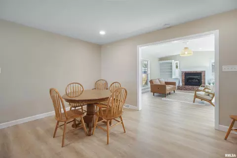 1203 Evergreen Pl, Marion, IL 62959 photo 6