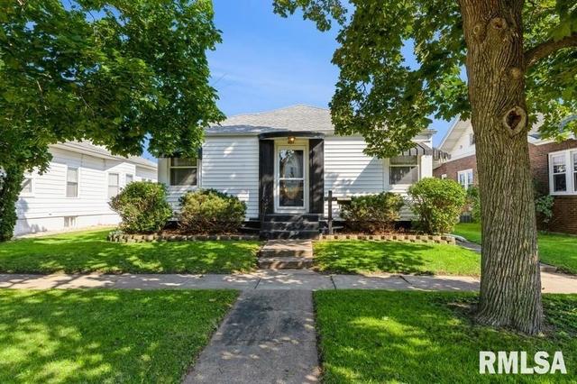 921 15th Ave, Fulton, IL 61252