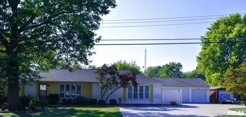 2709 N 12th St, Quincy, IL 62305