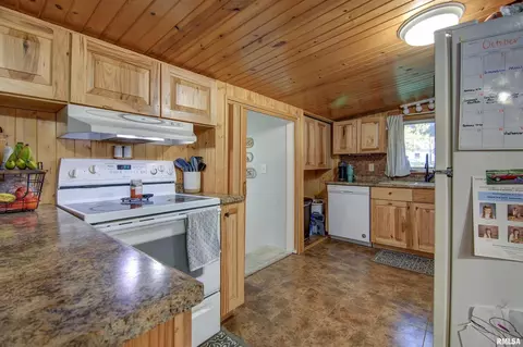 3665 Grandview Pl, Thomson, IL 61285 photo 4