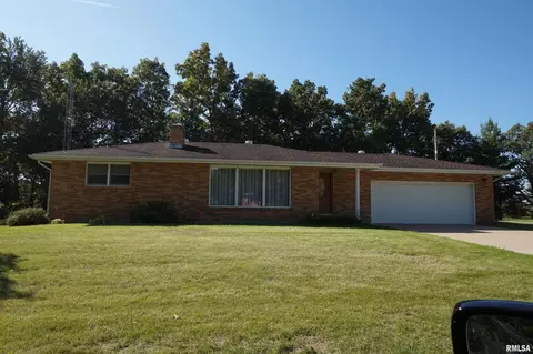 30742 Oak Ln, Bellevue, IA 52031