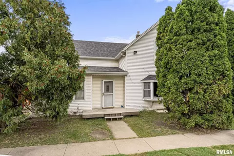 13314 70th St W, Taylor Ridge, IL 61284
