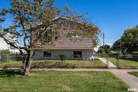 613 6th St, Rock Island, IL 61201