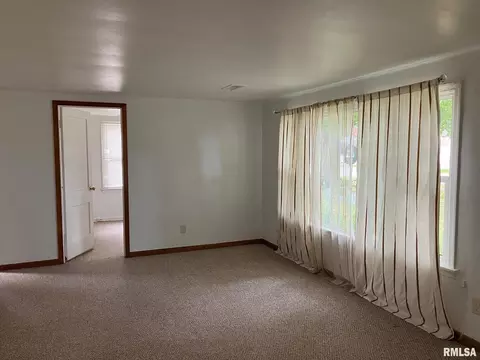 332 16th Ave, Silvis, IL 61282 photo 6