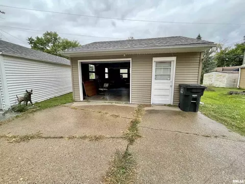 1011 40th St, Moline, IL 61265 photo 17