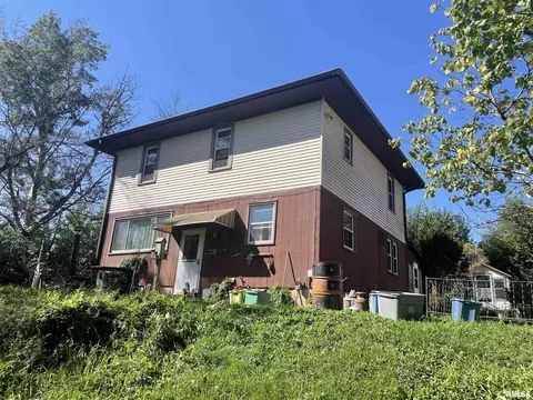 3868 170th St, Bryant, IA 52727