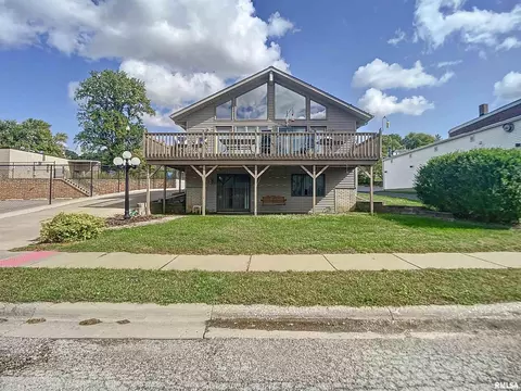208 N Main St, Port Byron, IL 61275