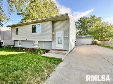 311 E Lauretta St, Blue Grass, IA 52726