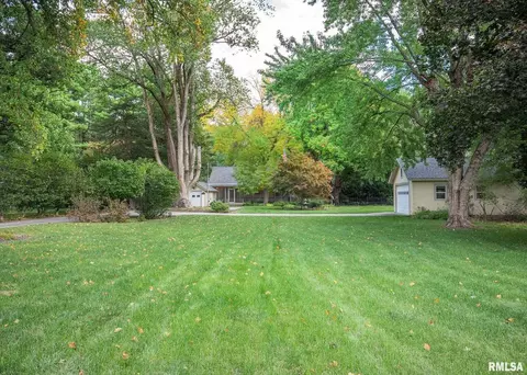 910 37th St, Moline, IL 61265 photo 8