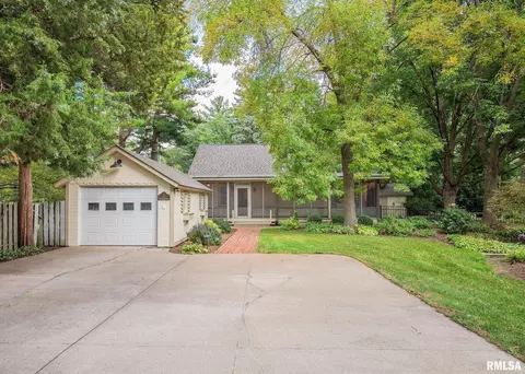910 37th St, Moline, IL 61265 photo 42