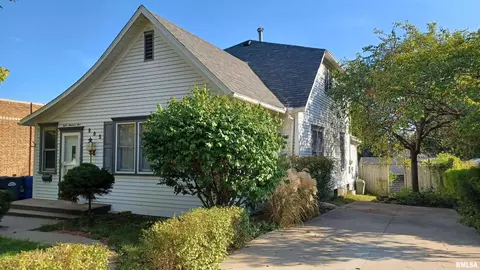 805 2nd Ave S, Clinton, IA 52732