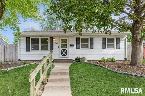 2303 N Linwood Ave, Davenport, IA 52804