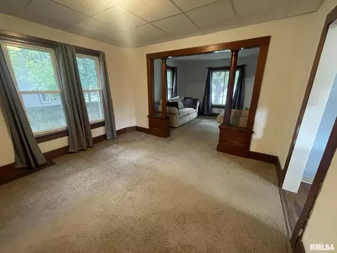 609 E 2nd St, Kewanee, IL 61443 photo 6