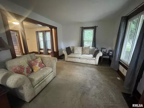 609 E 2nd St, Kewanee, IL 61443 photo 5