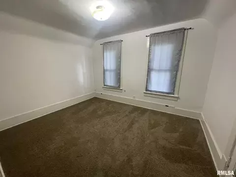 609 E 2nd St, Kewanee, IL 61443 photo 10