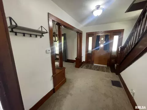 609 E 2nd St, Kewanee, IL 61443 photo 7