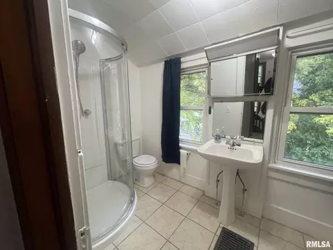 609 E 2nd St, Kewanee, IL 61443 photo 9