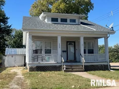 1113 N 20th St, Quincy, IL 62301