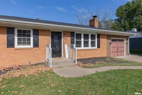 613 5th Avenue Pl W, Andalusia, IL 61232