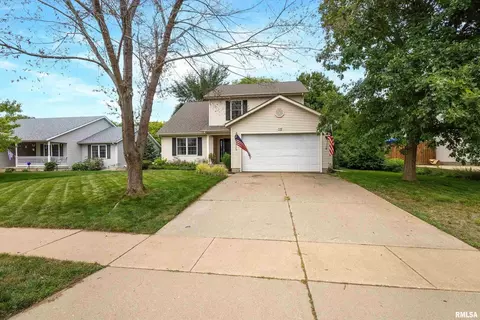 336 Pinehurst Dr, Eldridge, IA 52748 photo 2