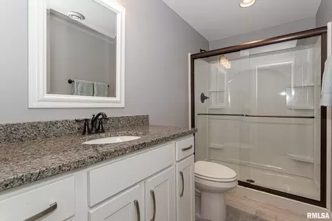 345 Hillside Dr, Eldridge, IA 52748 photo 26