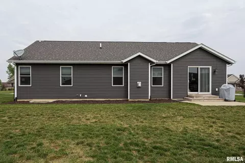 345 Hillside Dr, Eldridge, IA 52748 photo 35