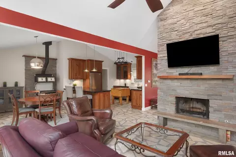 733 10th Avenue Ct, Hampton, IL 61256 photo 8