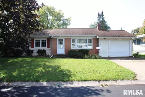 618 32nd Ave, East Moline, IL 61244