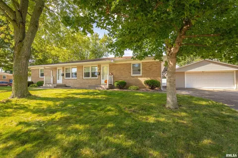 3161-3163 5th St, East Moline, IL 61244