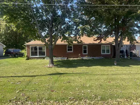 226 17th St E, Milan, IL 61264