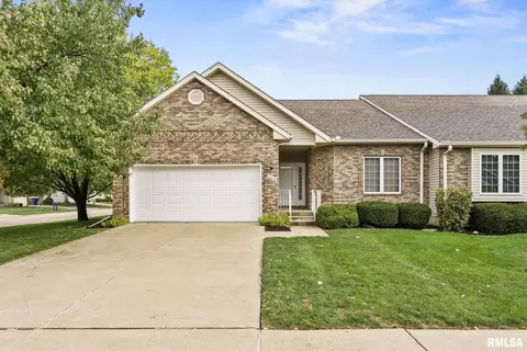3458 Maple Glen Dr, Bettendorf, IA 52722