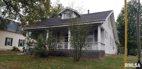 423 W Adams St, Pittsfield, IL 62363