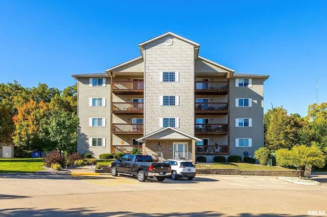 4026 Creek Hill Dr, Bettendorf, IA 52722