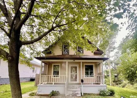 122 18th Ave #A, Moline, IL 61265