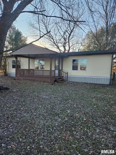 779 Clark School Rd, De Soto, IL 62924