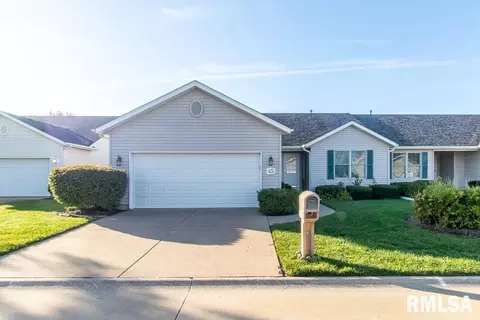 5200 Villa Dr #45, Davenport, IA 52806