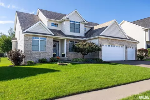 4105 Thunder Ridge Rd, Bettendorf, IA 52722