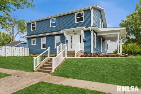 2205 Carey Ave, Davenport, IA 52803