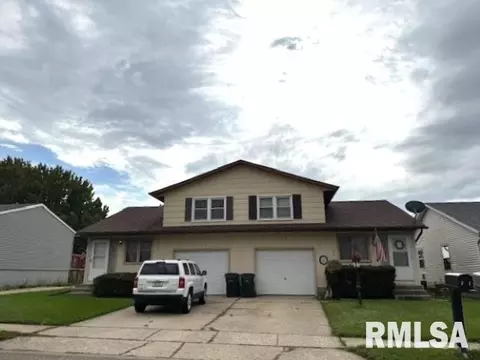 2827-2829 W 66th St, Davenport, IA 52806