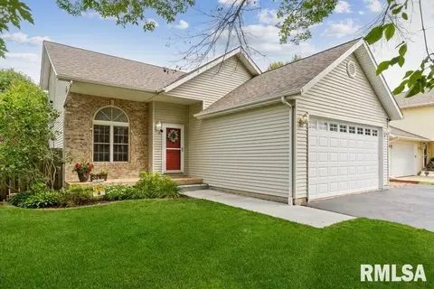 812 Cypress Dr, Colona, IL 61241