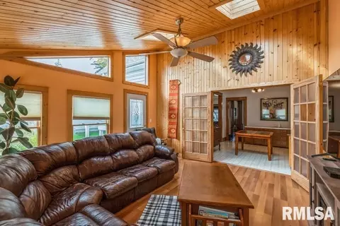 2904 12th Ave, Moline, IL 61265 photo 4