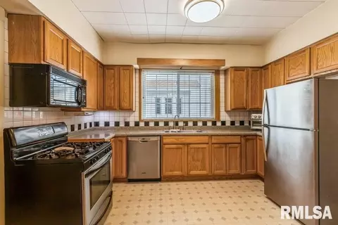2904 12th Ave, Moline, IL 61265 photo 7