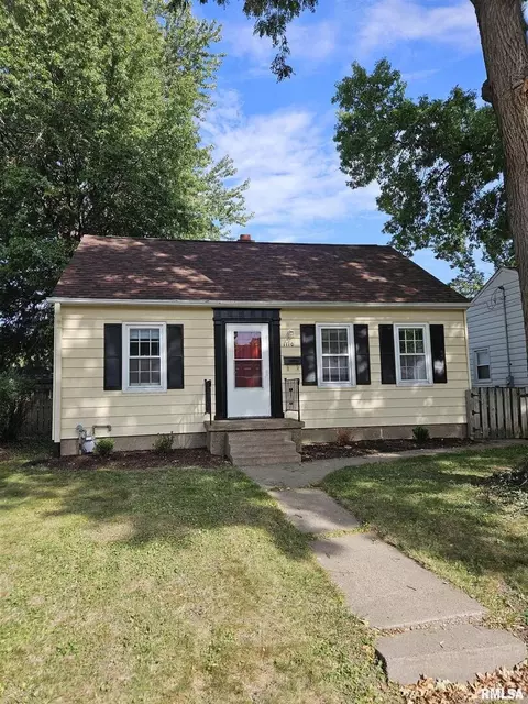 1110 Hall St, Bettendorf, IA 52722