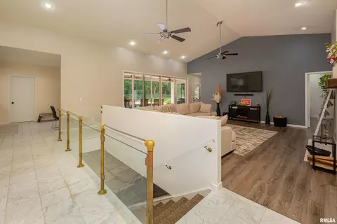 3714 37th Ave, Moline, IL 61265 photo 14