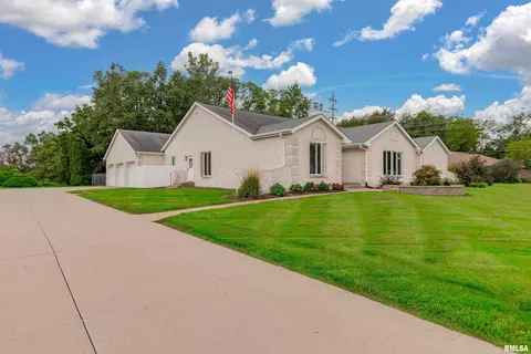 3714 37th Ave, Moline, IL 61265 photo 4