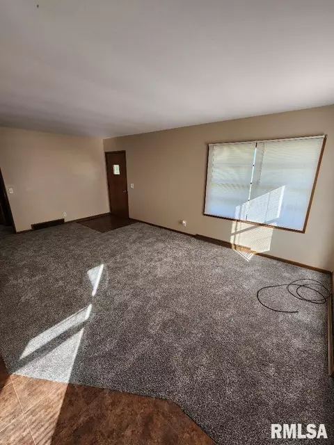 217 Pine St, Morrison, IL 61270 photo 7