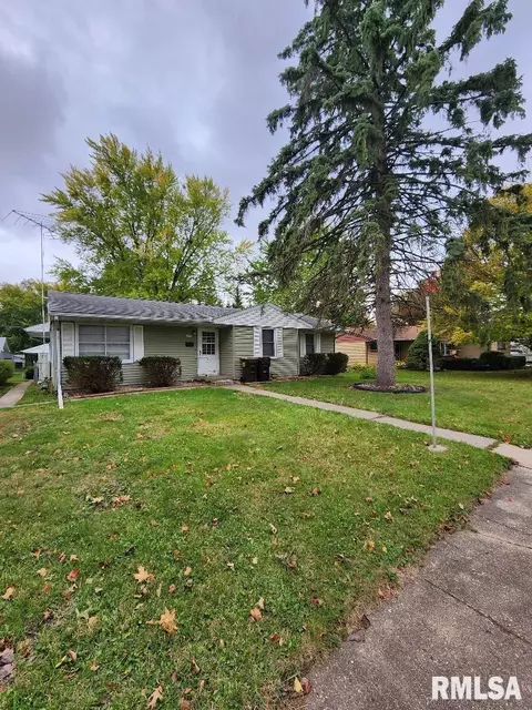 217 Pine St, Morrison, IL 61270 photo 2