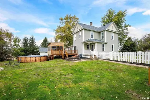 18111 42nd St, Milan, IL 61264