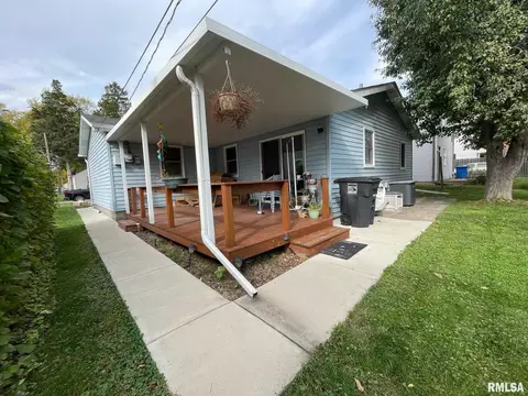 2422 45th St, Moline, IL 61265 photo 6