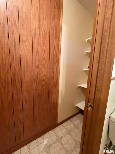 2422 45th St, Moline, IL 61265 photo 14